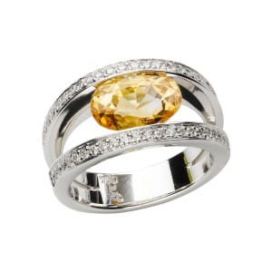 Ring with yellow sapphire