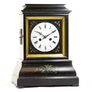 Mantelpiece clock