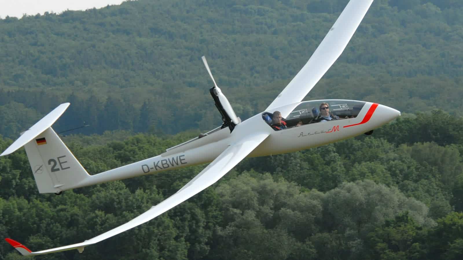 L’HOSTELLERIE DE GENÈVE – À la carte!