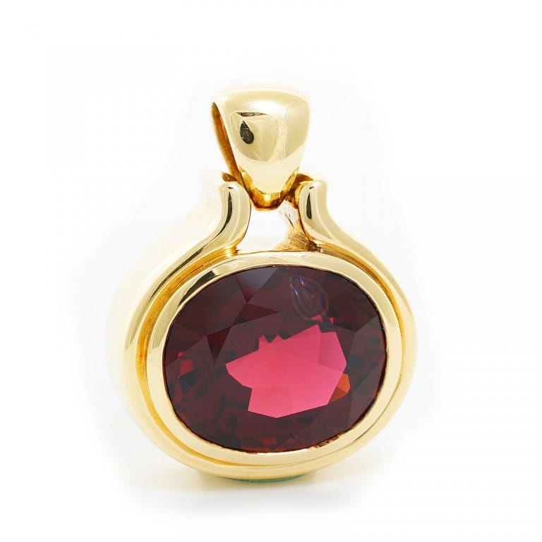 Pendentif en or jaune serti d’une tourmaline