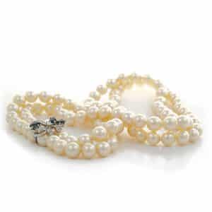 Collier-sautoir de 105 perles