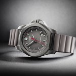 Victorinox-Swiss-Army-INOX-Titanium-241757-Ambiance-Lionel-Meylan-Vevey