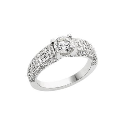 Bague sertie de diamants blancs
