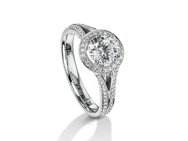 Alliance sertie de diamants