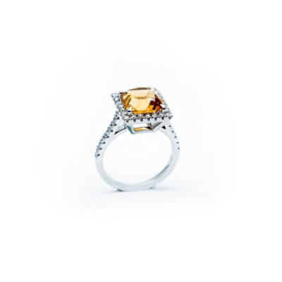Bague citrine et sertie de diamants