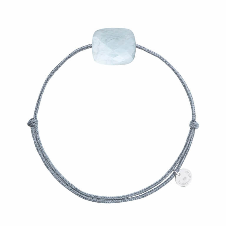 Morganne Bello - Friandise Oversize, bracelet cordon gris claire avec un coussin oeil de chat gris