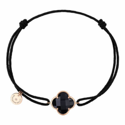Victoria, bracelet cordon noir avec motif trèfle en onyx, entourage en or rose