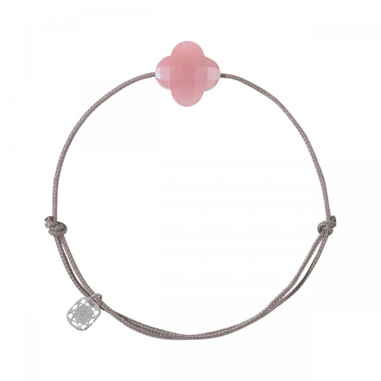 Morganne Bello - Friandise bracelet cordon avec trèfle quartz guava