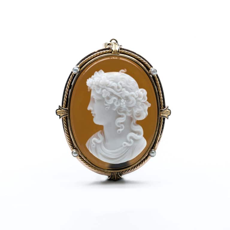 Vintage Jewelry - Vintage Pendant