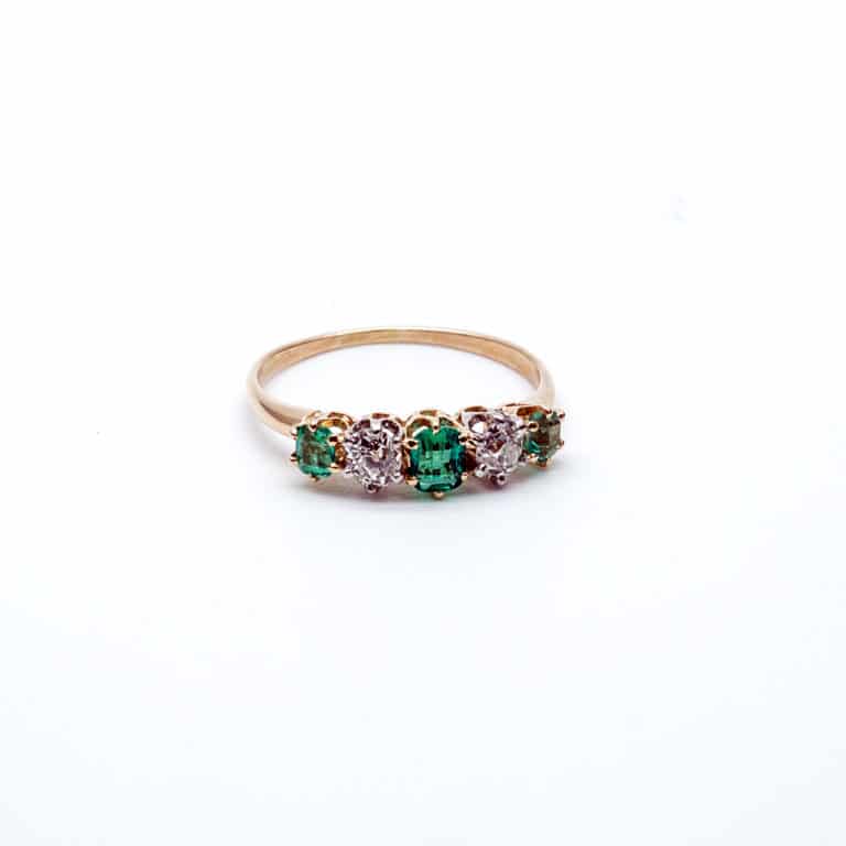 Vintage Jewelry - Vintage alliance en or jaune 750 sertie de 2 diamants et 3 Emeraudes