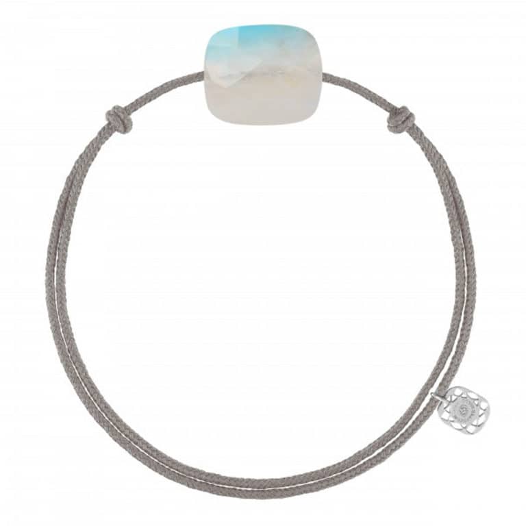 Morganne Bello - Friandise Oversize bracelet cordon gris et coussin pierre de lune arc-en-aciel