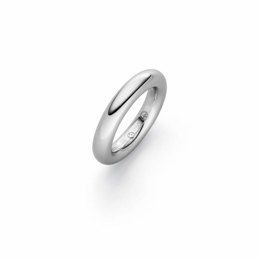 Rotonde bague en or blanc 750 sertie d’un diamant