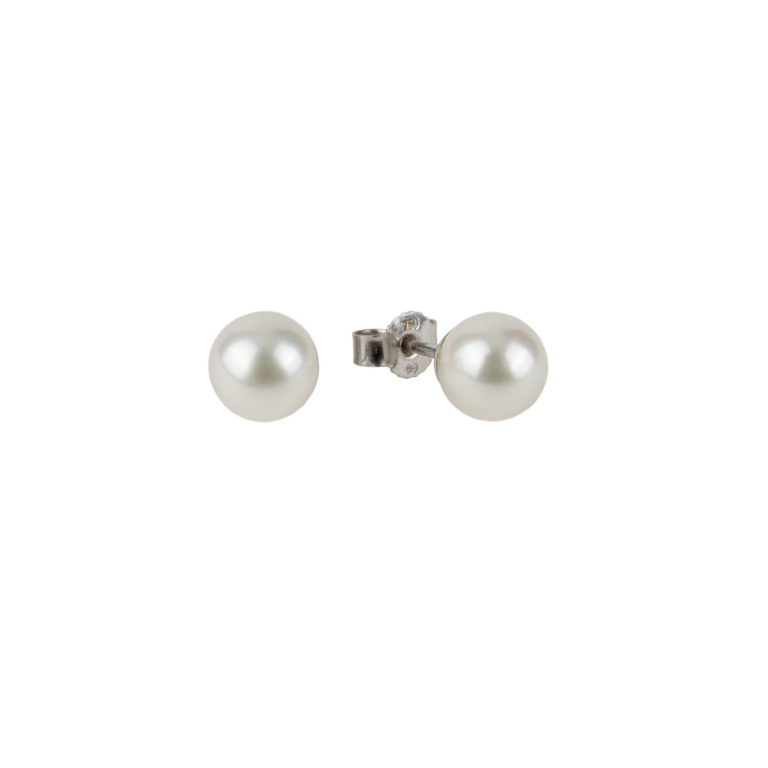 Une Paire de clous d’oreilles en or blanc avec 2 perles de culture Akoya