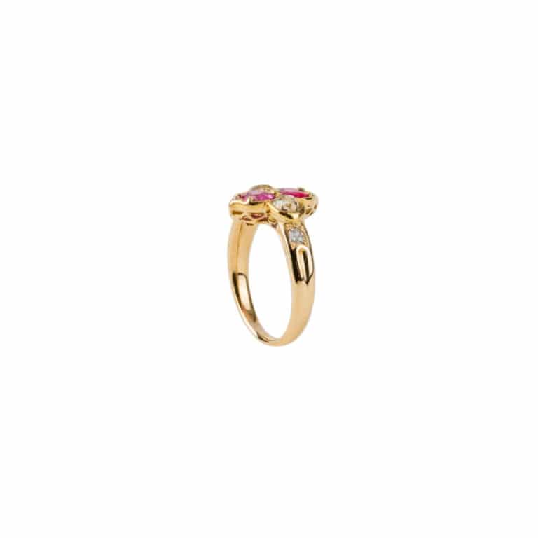 Vintage Jewelry - Vintage ring in 750 yellow gold set with 2 cushion-cut rubies and 6 old brilliant-cut diamonds