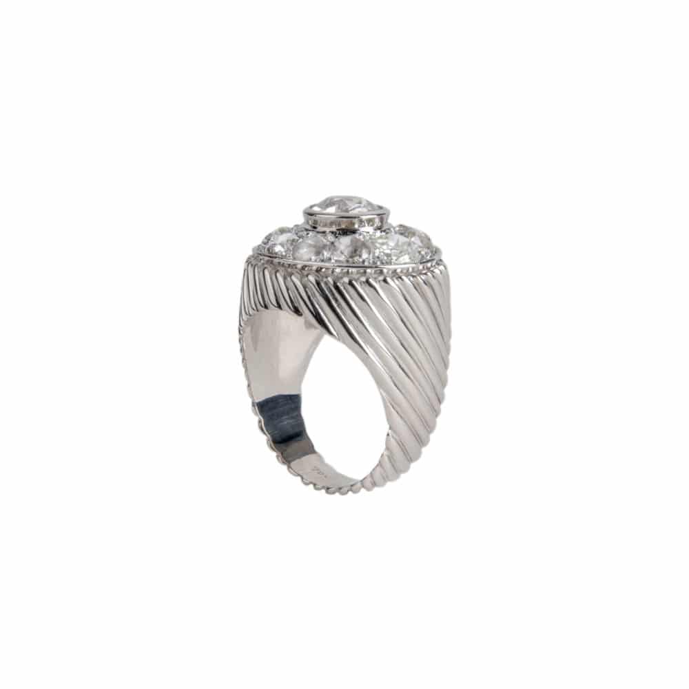 Vintage ring in white gold circular pattern set with 1 diamond and 10 old brilliant-cut diamonds