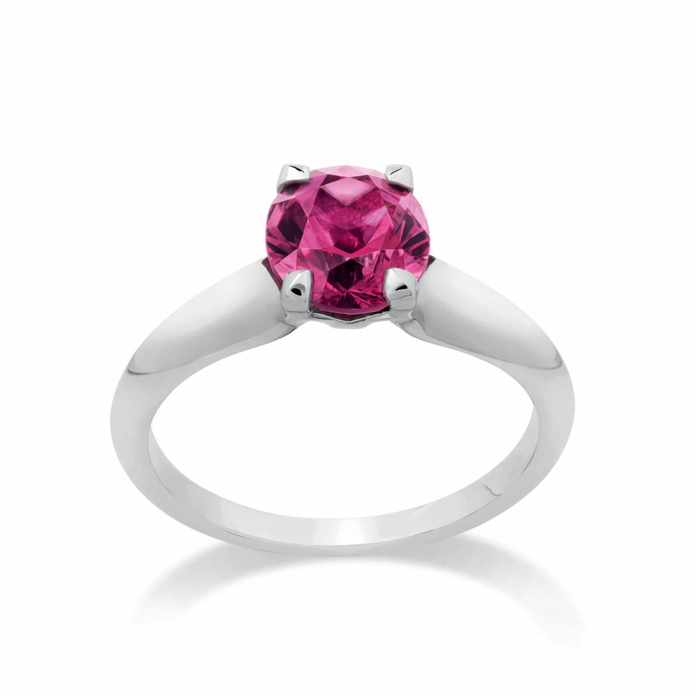 White gold ring set with a rhodolite garnet
