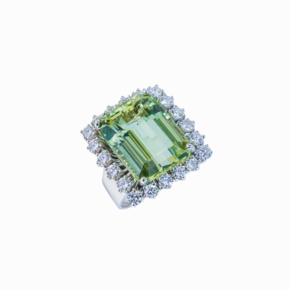 750 white gold ring with pastel green beryl and 20 diamonds
