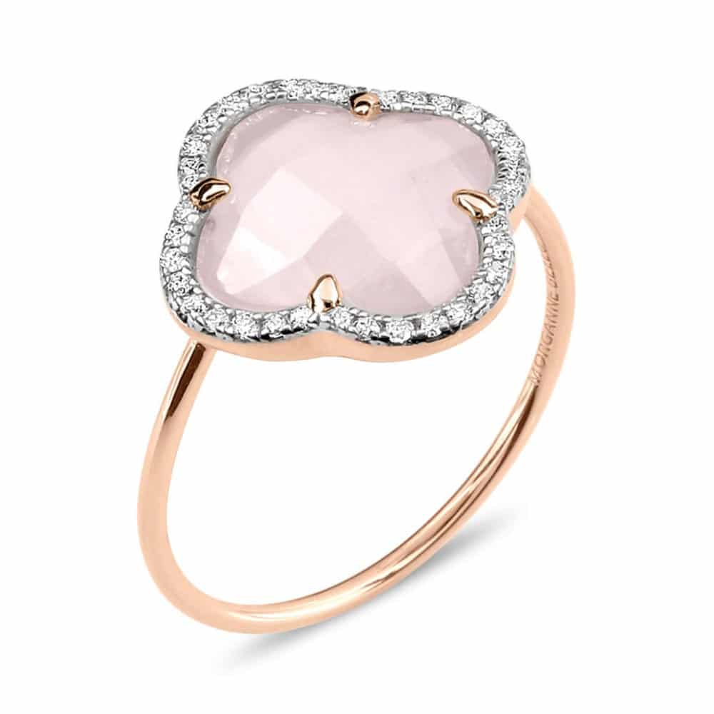 Victoria Ring in 750 rose gold, with a milky rose quartz clover surrounded by diamonds