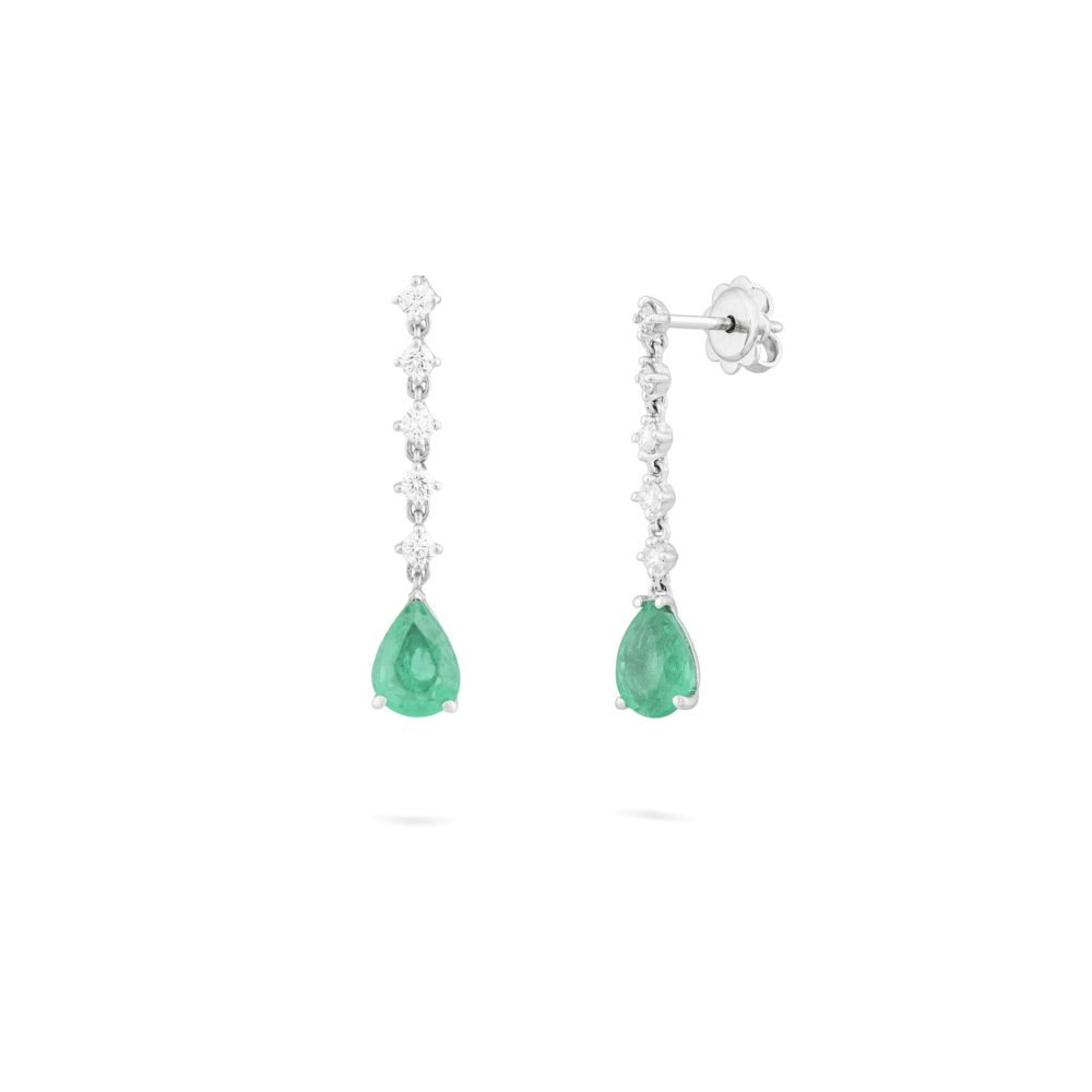 Earring with emeralds and diamonds