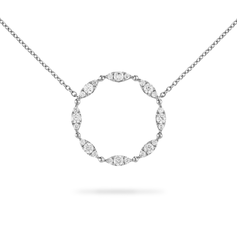 Necklace with diamonds