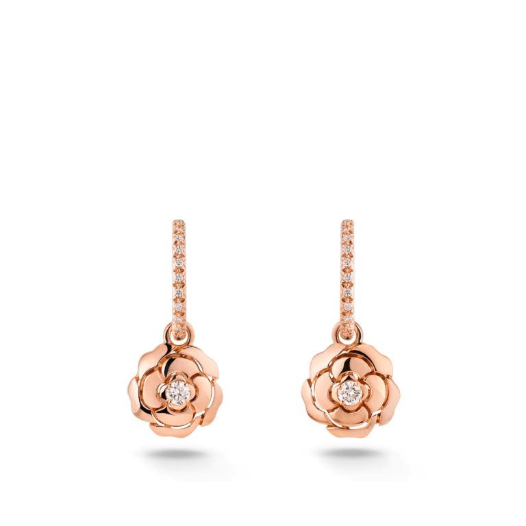 CHANEL - CAMELLIA EXTRACT EARRINGS