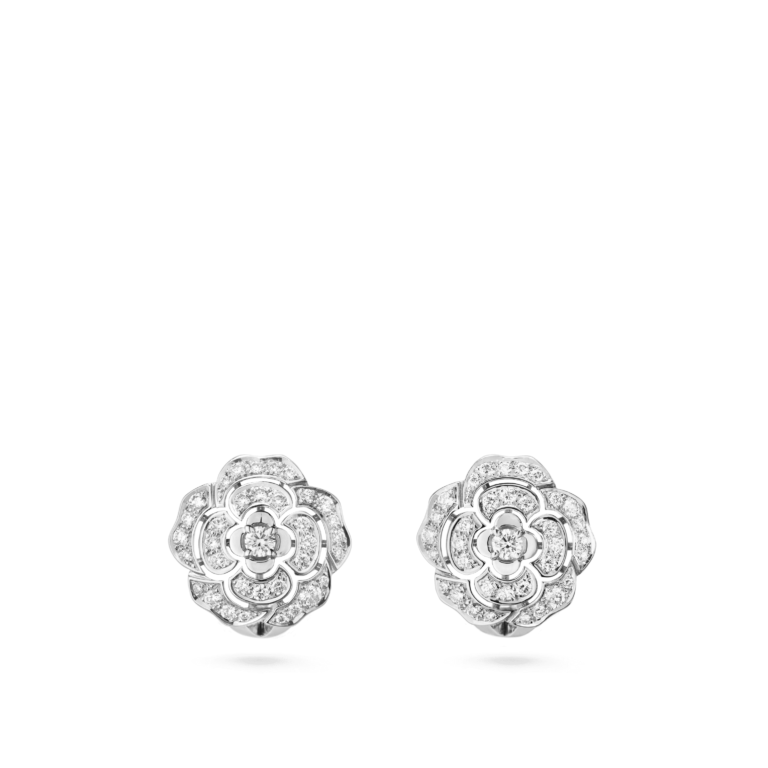 CHANEL - BOUCLES D’OREILLES BOUTON DE CAMÉLIA