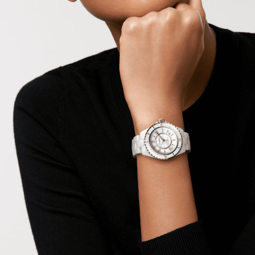 chanel j12 Calibre 12.1 horlogerie lionel meylan vevey lausanne