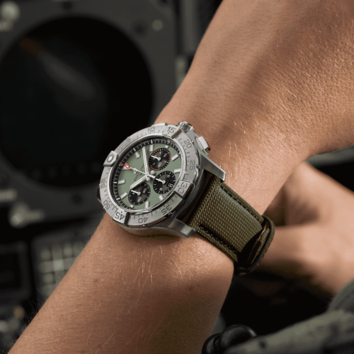 breitling avenger b01 chronograph AB0147101L1X1 horlogerie lionel meylan vevey lausanne