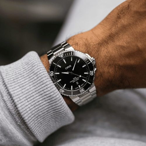 Oris 01 733 7789 4154-07 8 23 04PEB aquis date horlogerie lionel meylan vevey lausanne montreux