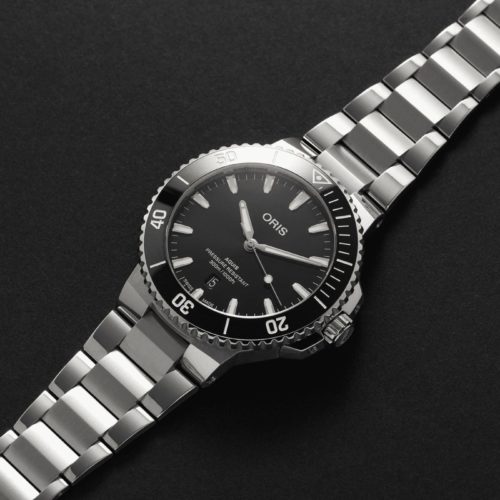 Oris 01 733 7789 4154-07 8 23 04PEB aquis date horlogerie lionel meylan vevey lausanne montreux