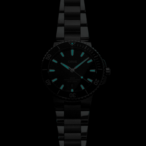 Oris 01 733 7789 4154-07 8 23 04PEB aquis date horlogerie lionel meylan vevey lausanne montreux