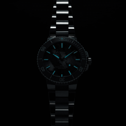 Oris Aquis date upcycle 01 733 7789 4150-07 8 23 04PEB horlogerie lionel meylan vevey lausanne montreux
