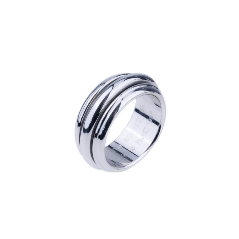 Piaget - Ring Possession