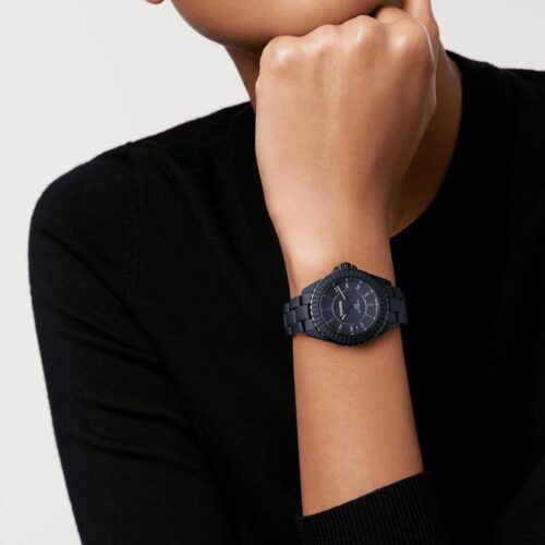 CHANEL H10310 J12 BLEU Calibre 12.1 horlogerie lionel meylan vevey lausanne